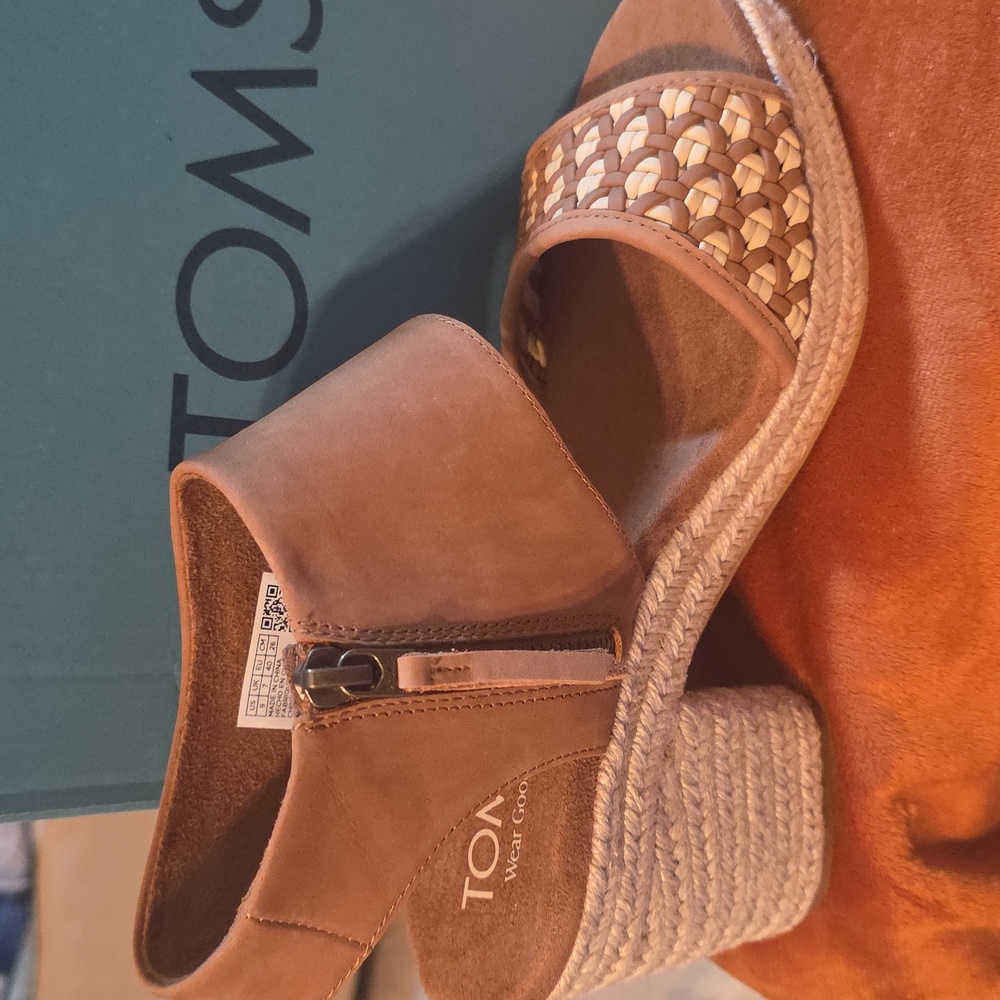 TOMS Women's Brown Wedge Sandals - Picture 3 of 16